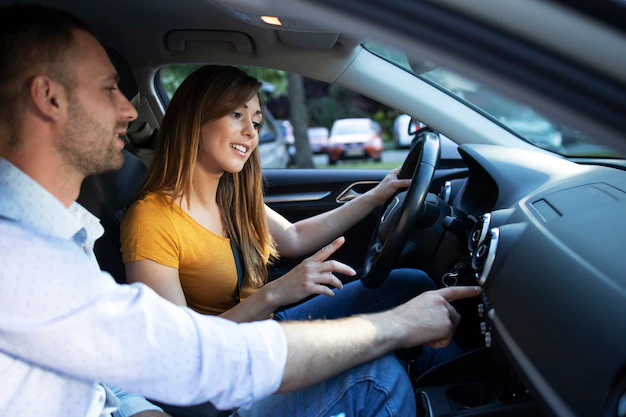 How to drive an automatic car: 5 driving lessons tips